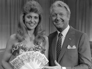 File:Mrandmrs derekbatey hostess questionenvelopes.jpg