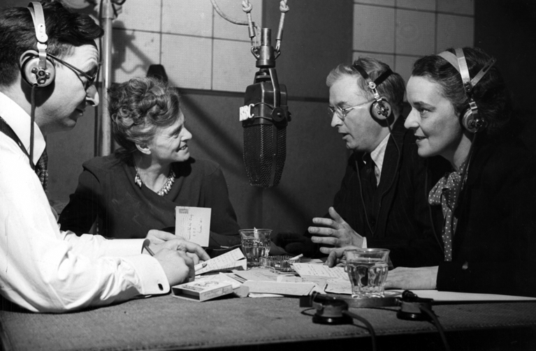 File:Transatlanticquiz 1945.jpg