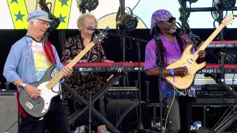 File:Rock till we drop elders on stage.jpg