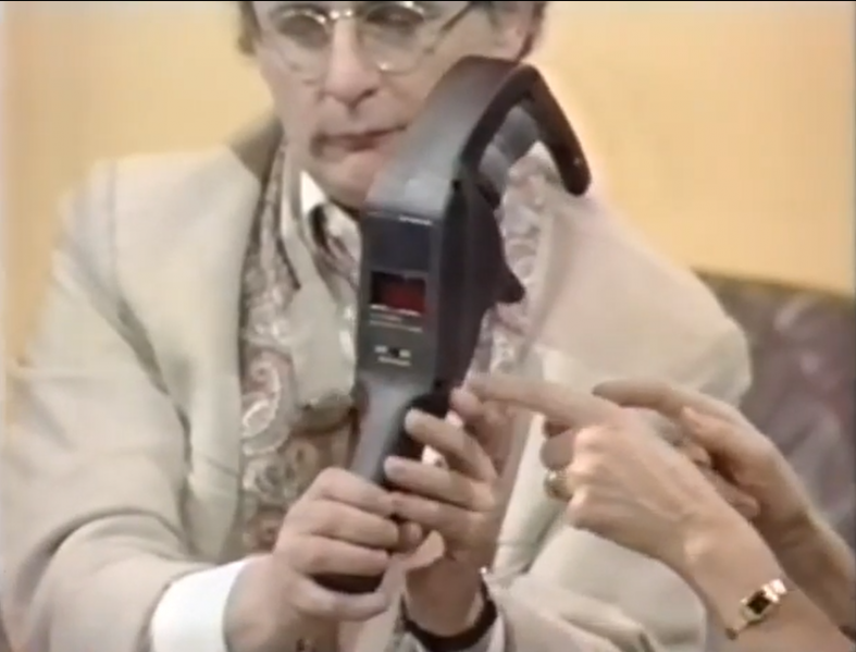 File:Tomorrows world christmas quiz mccoy thingy.png