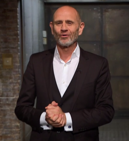File:Evan davis portrait.png